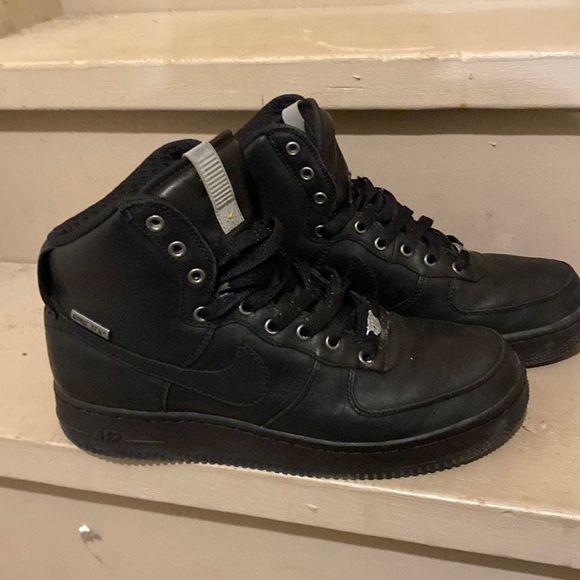 Nike Gore Tex Air Force 1 size 8.5M - Picture 1 of 6